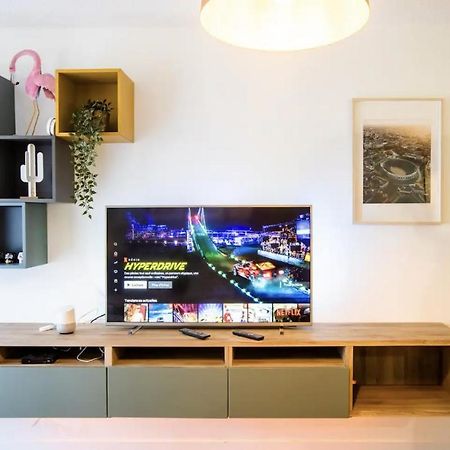 Studio Terrasse & Parking Gratuit En Residence Nîmes Kültér fotó