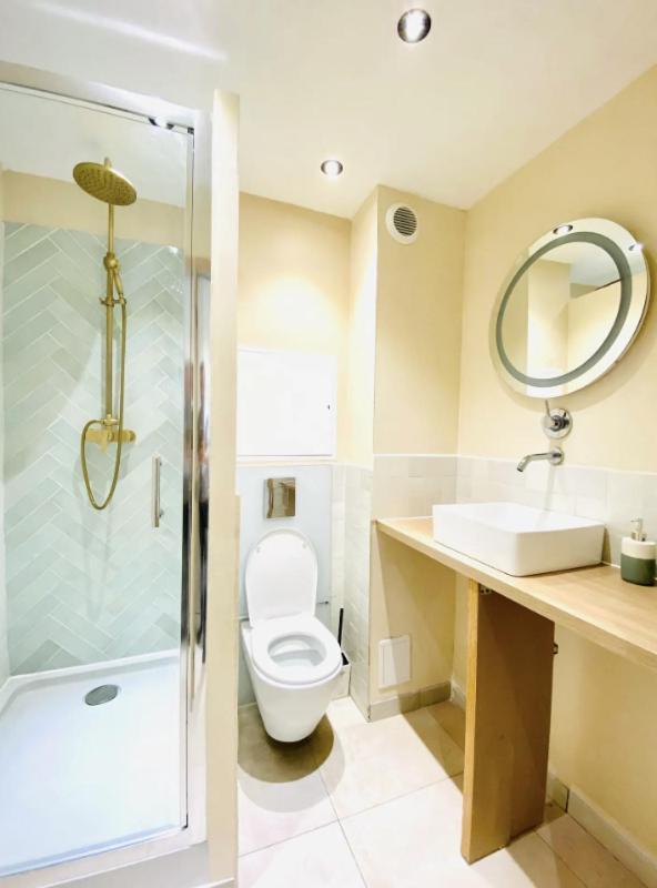 Studio Terrasse & Parking Gratuit En Residence Nîmes Kültér fotó