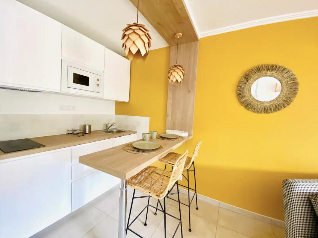 Studio Terrasse & Parking Gratuit En Residence Nîmes Kültér fotó