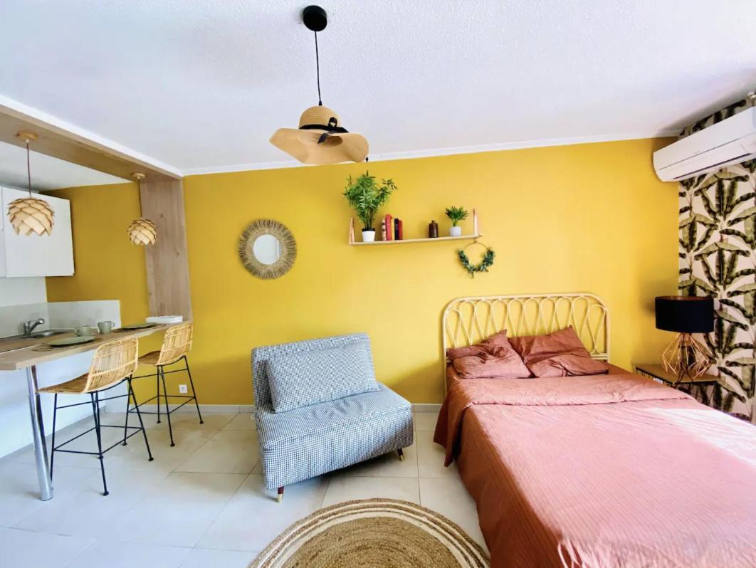 Studio Terrasse & Parking Gratuit En Residence Nîmes Kültér fotó