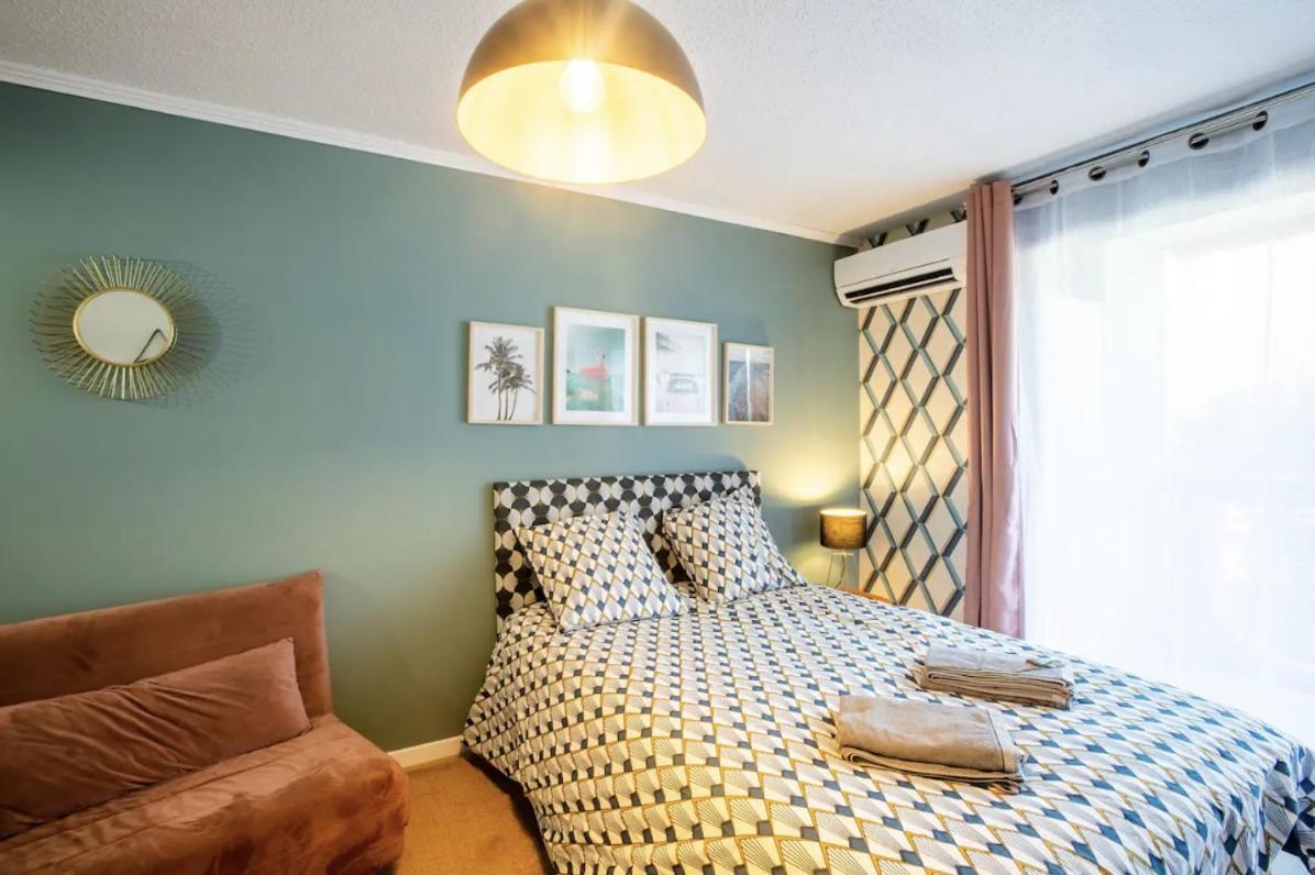 Studio Terrasse & Parking Gratuit En Residence Nîmes Kültér fotó