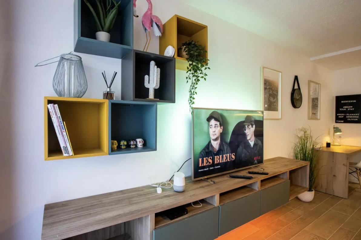 Studio Terrasse & Parking Gratuit En Residence Nîmes Kültér fotó