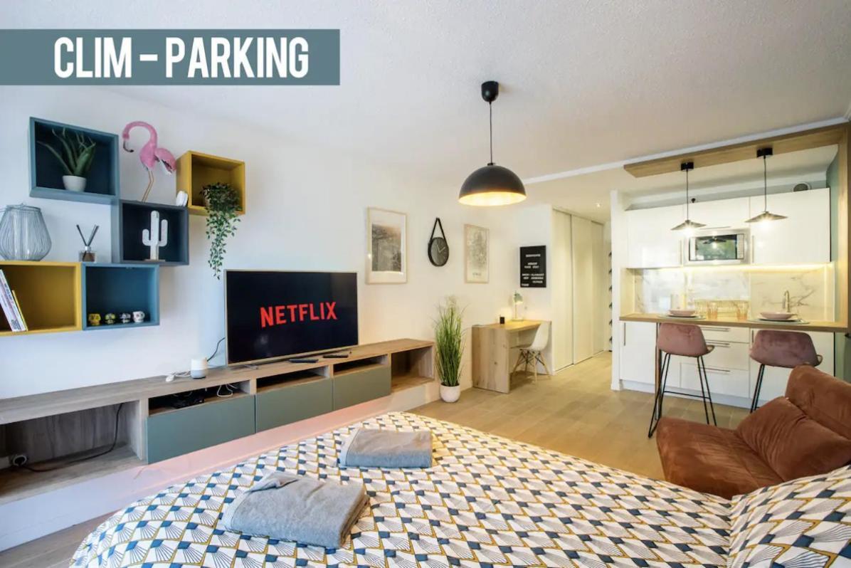 Studio Terrasse & Parking Gratuit En Residence Nîmes Kültér fotó